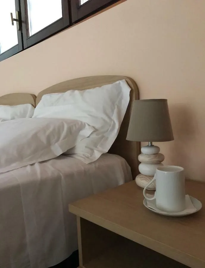 B&B 